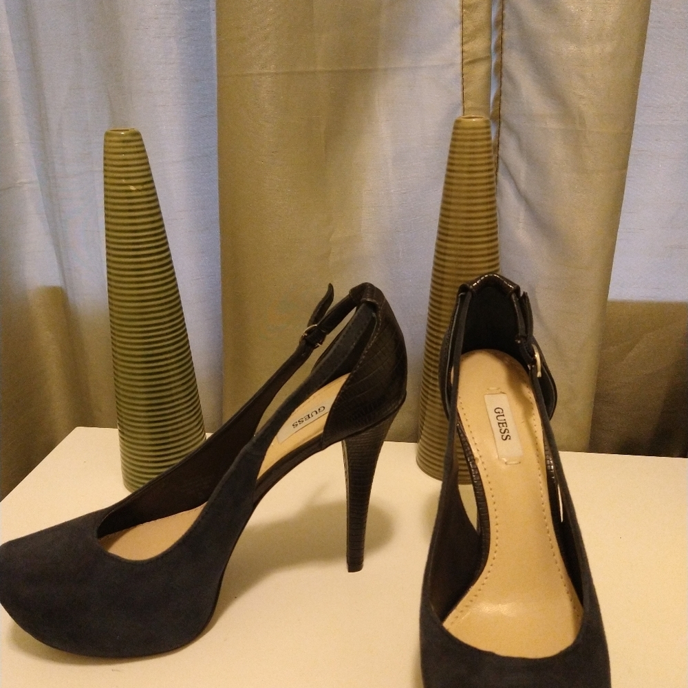 Pumps - Picture 4 of 5